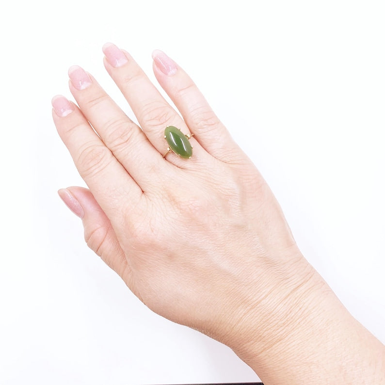 Estate 10K Jade Navette Ring, Size 5 1/4 Ring