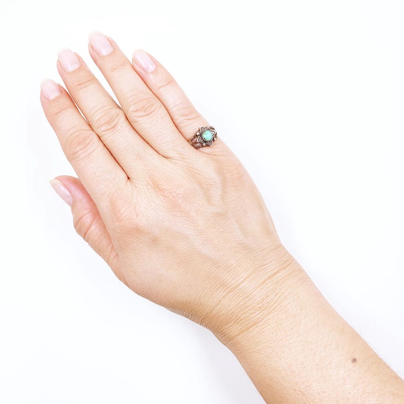 Vintage Sterling Southwest Starburst Turquoise Ring, Size 4 1/2 Ring