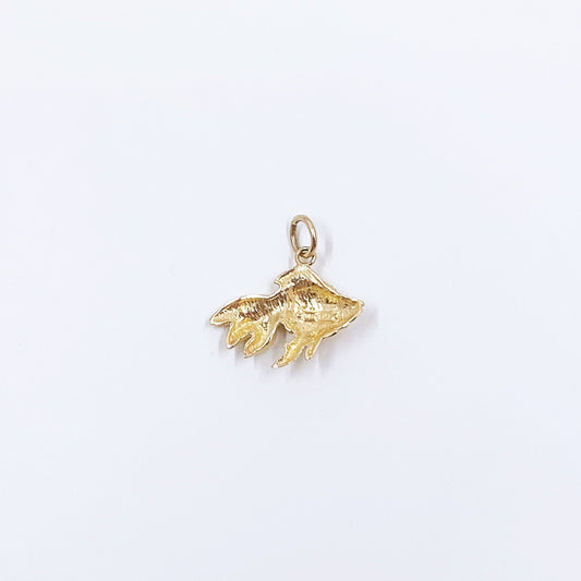 Estate 14k Gold Textured Fish Charm
