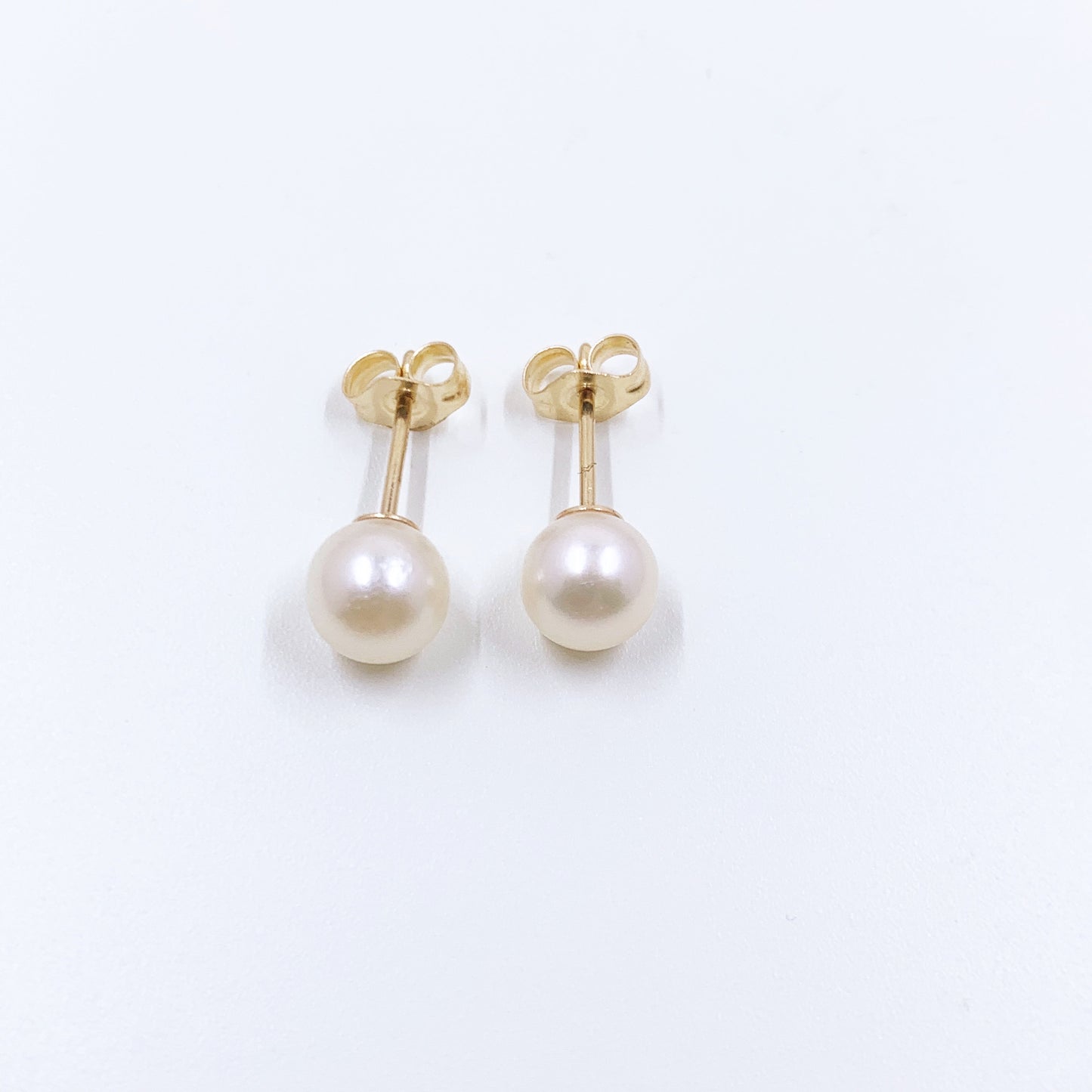 Vintage 14K Classic Pearl Stud Earrings, Everyday White Pearl Earrings, 6mm Pearl Studs