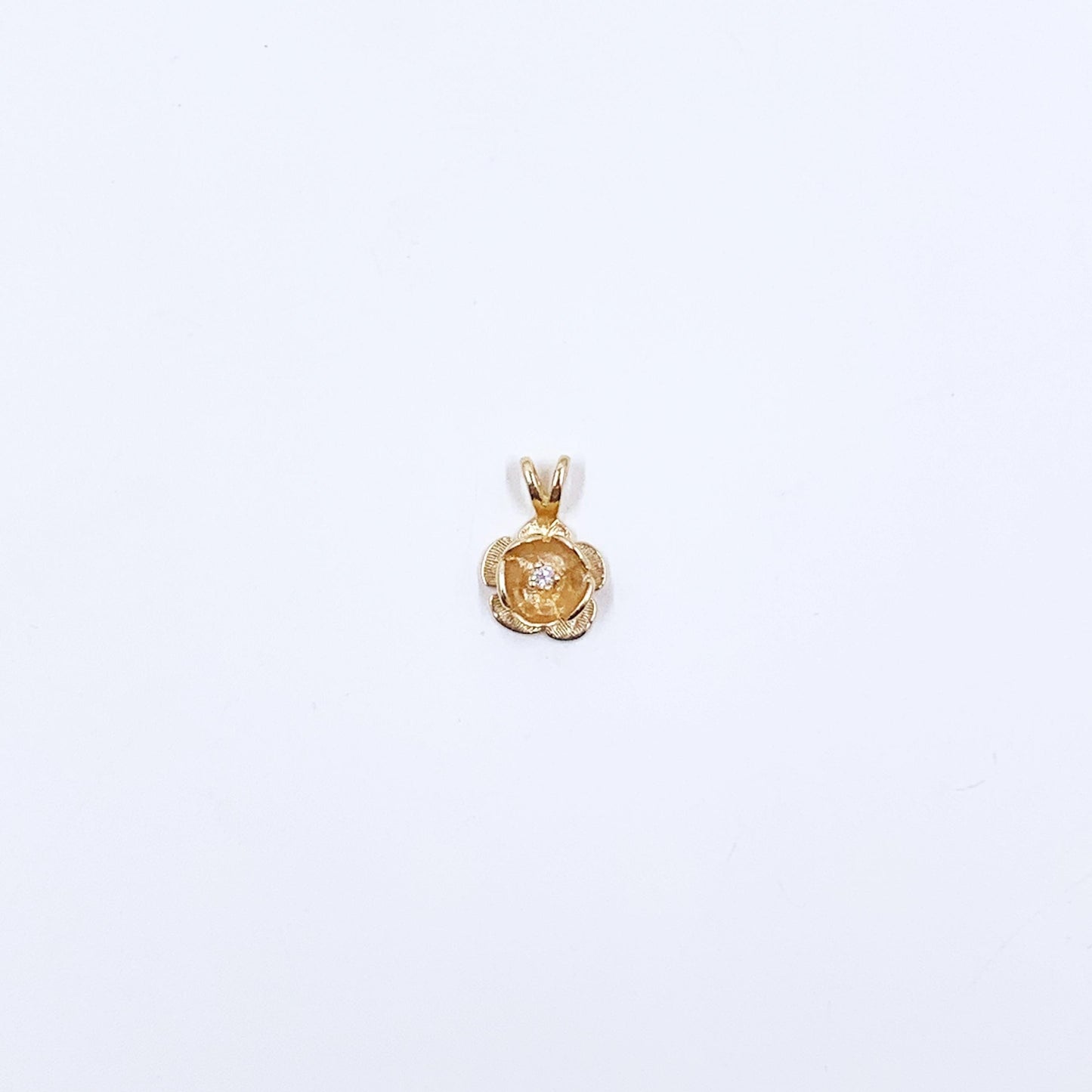 Vintage 14k Gold Flower Sapphire Pendant, 14K Dainty Floral Pendant
