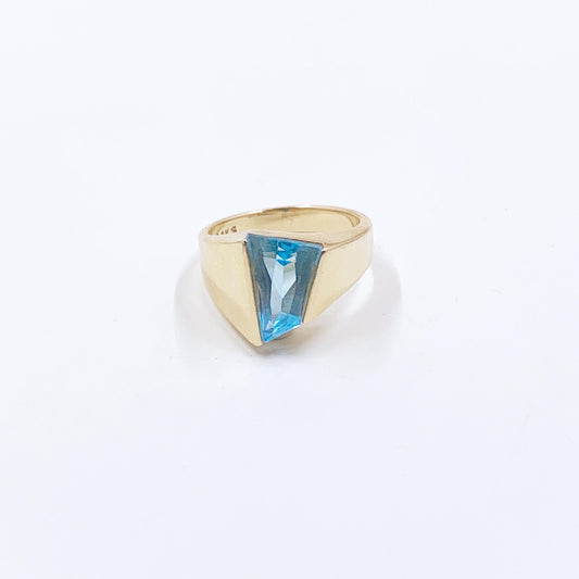 Estate 14k Gold Blue Topaz Ring, Size 6.75 Ring