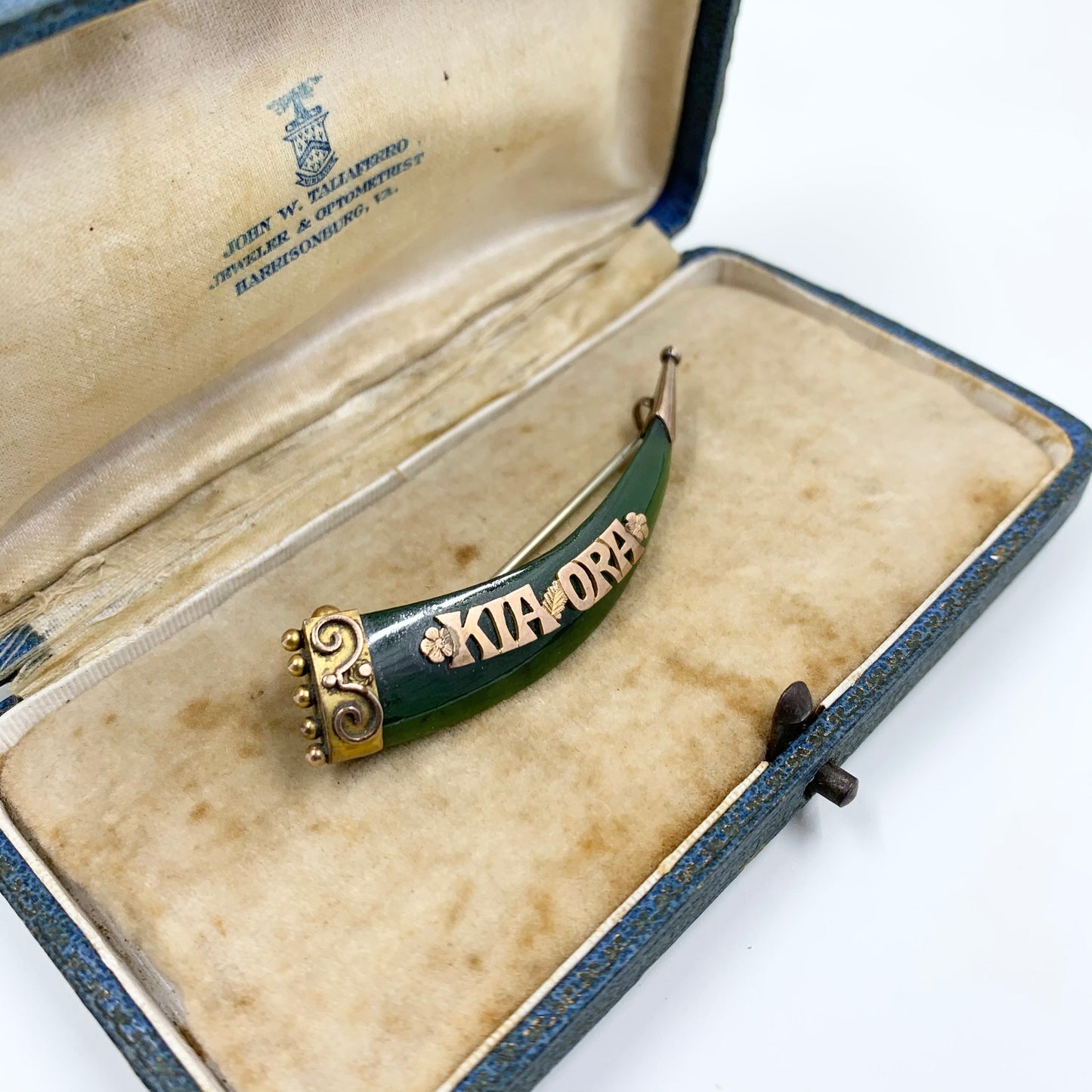 Antique 9K Gold Greenstone Pounamu Kia Ora Brooch | New Zealand Jade Kia Ora Cornucopia Brooch