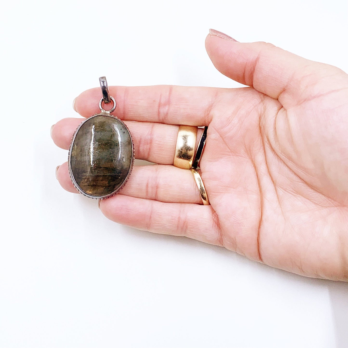 Vintage Silver Labradorite Pendant | Oval Labradorite Stone Pendant