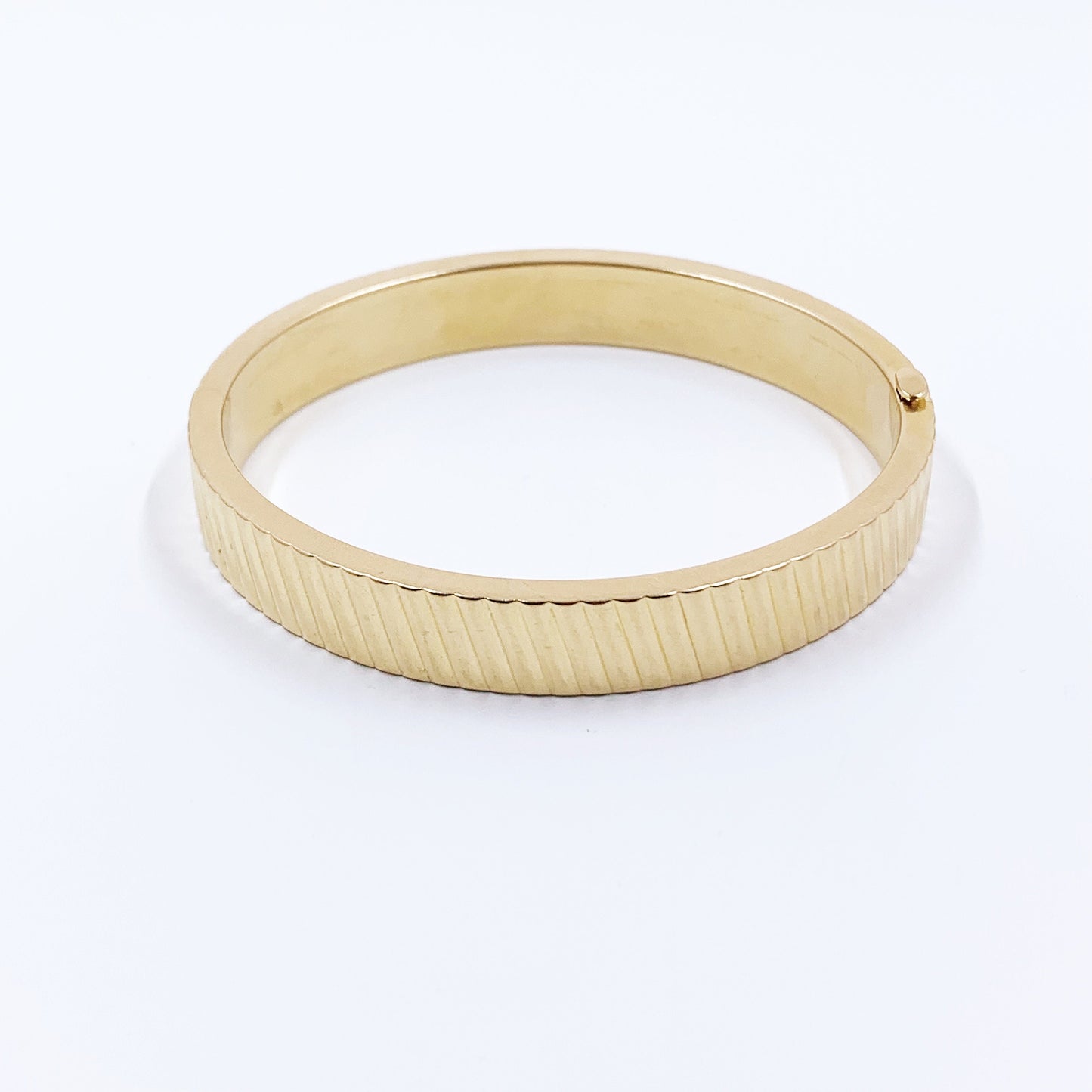 Vintage 14K Ribbed Hinged Bangle Bracelet | Gold Textured Stacking Bracelet