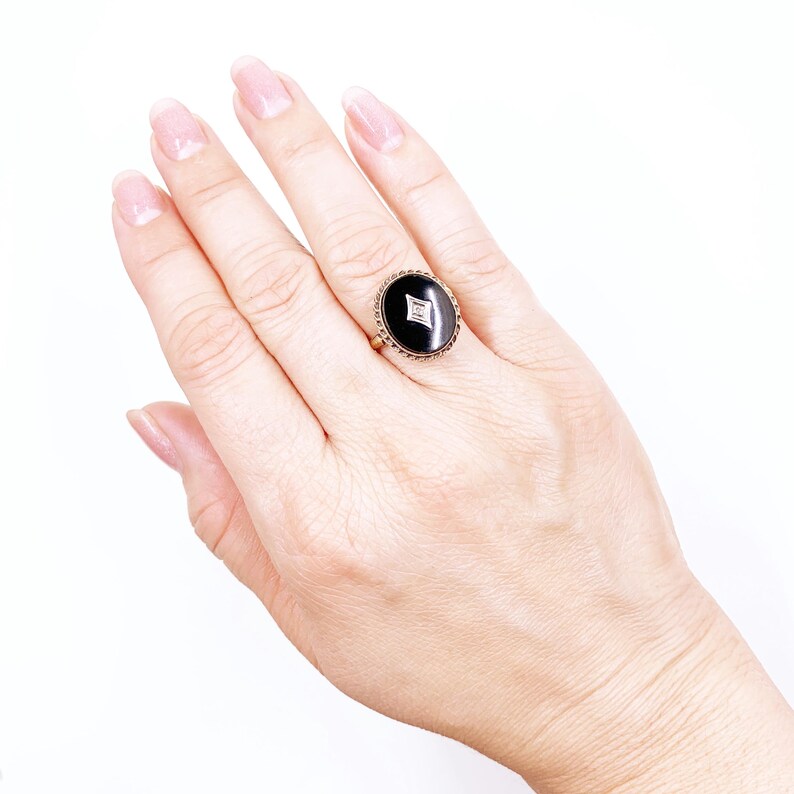 Vintage 10K Tru-Art Onyx and Diamond Ring, Size 5.75 Ring