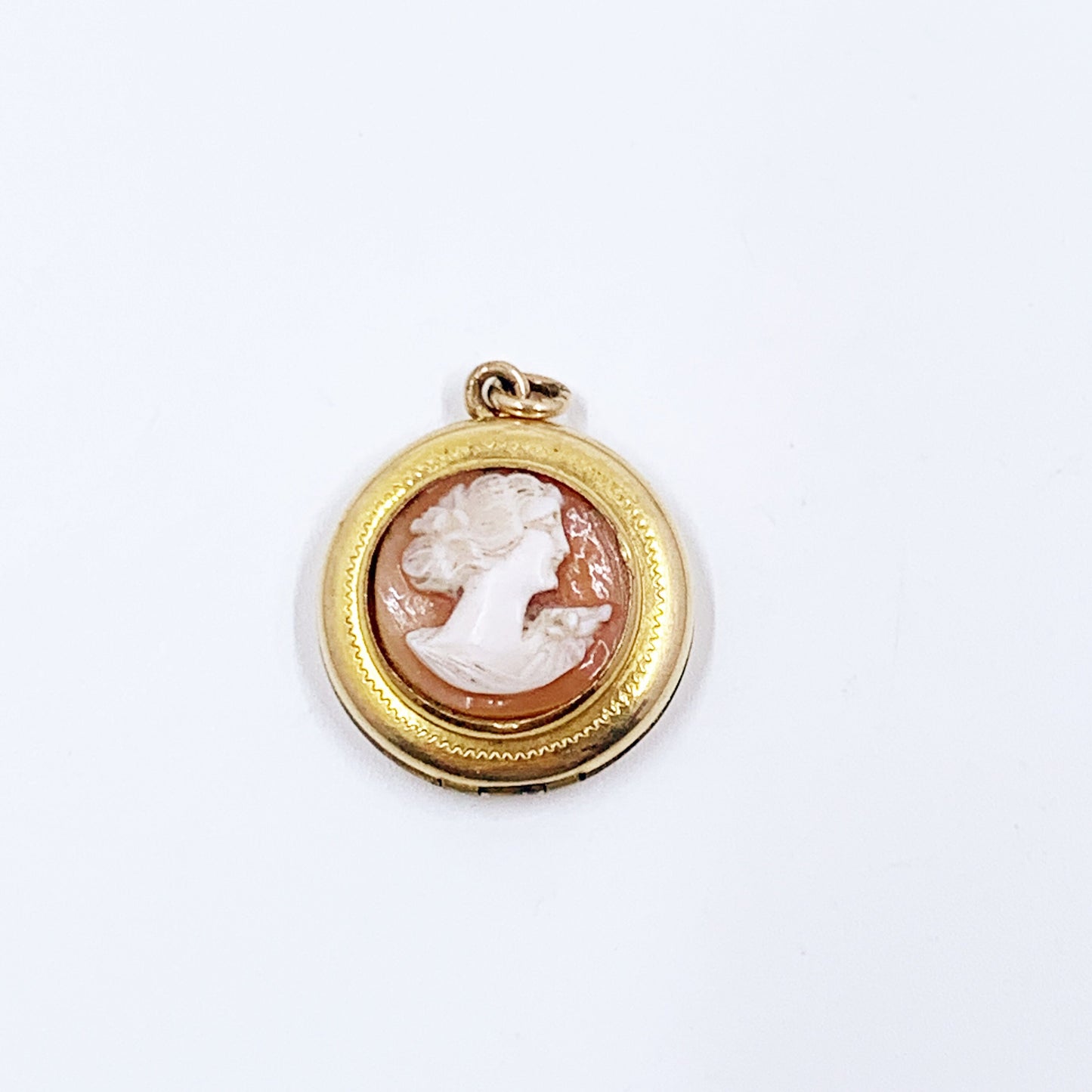 Vintage La Mode Gold Filled Cameo Locket