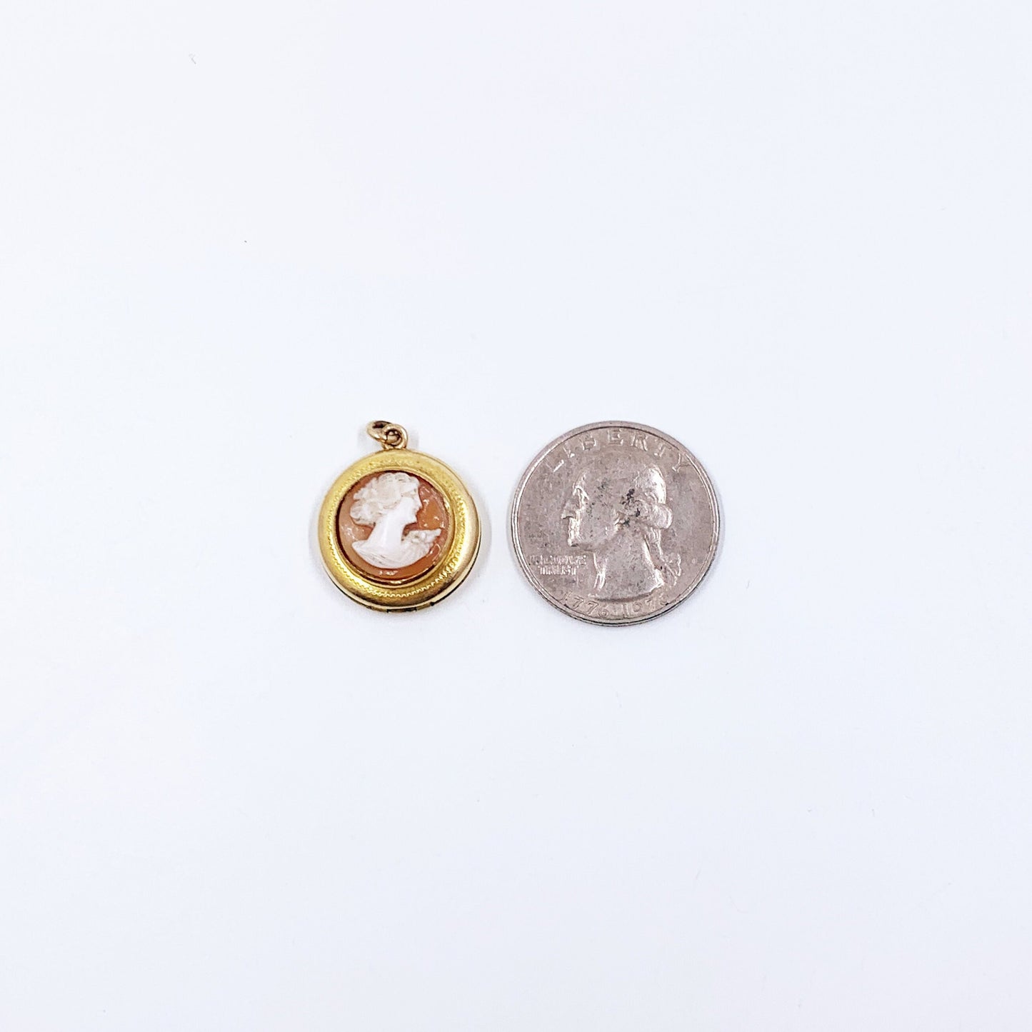 Vintage La Mode Gold Filled Cameo Locket