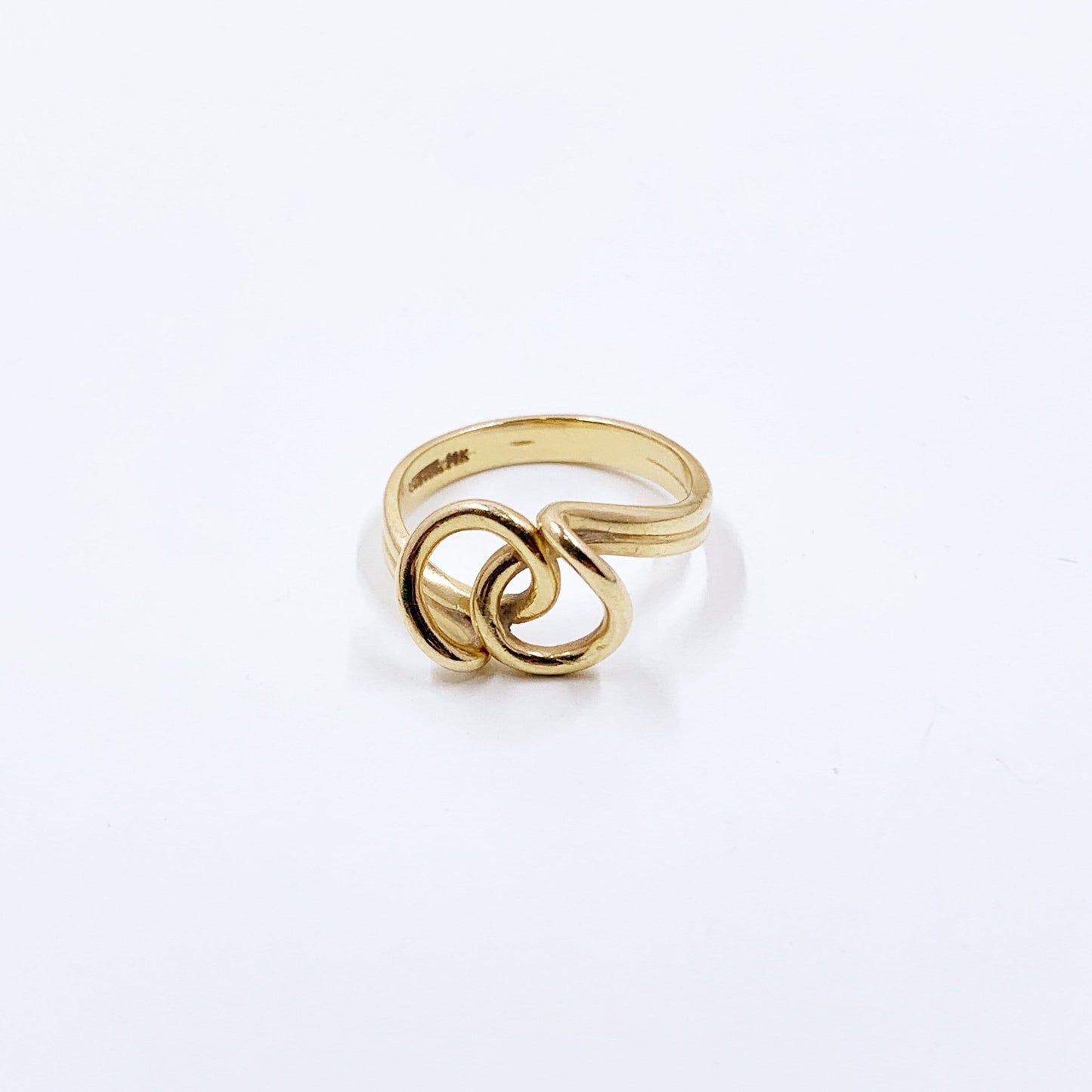 Estate 14K Gold Abstract Loop Ring | Size 7.5 Ring