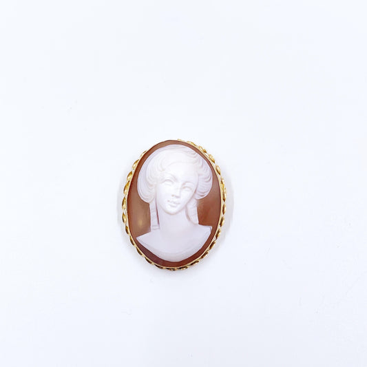 Estate 18k Carved Shell Cameo Brooch, Female Figure Cameo