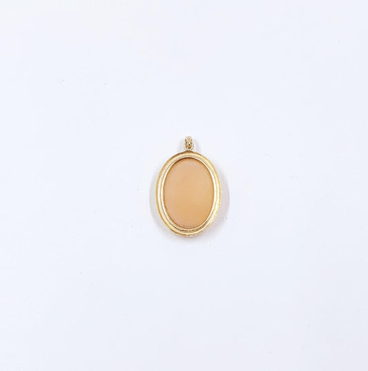 Vintage 14K Carved Shell Cameo Pendant