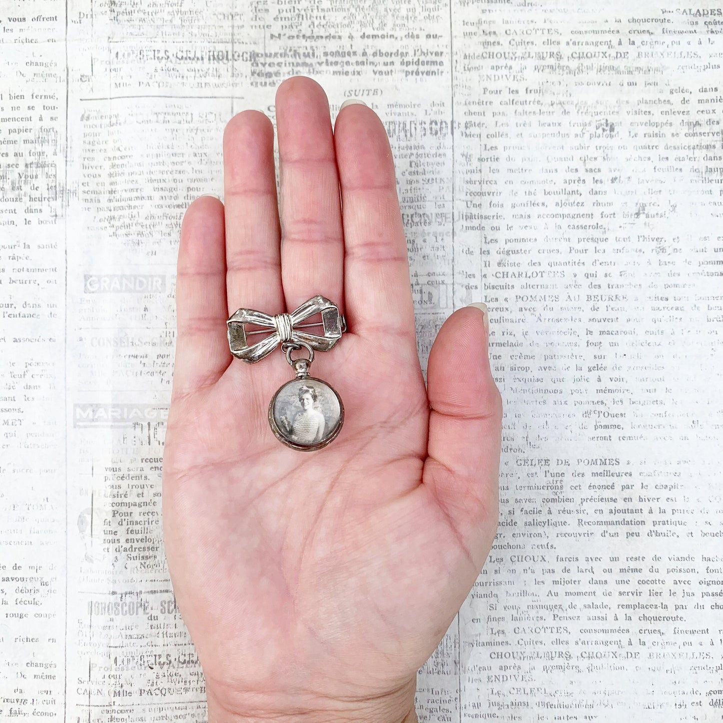 Vintage Silver Bow Lapel Pin with Bubble Ball Locket | Double Sided Photo Locket