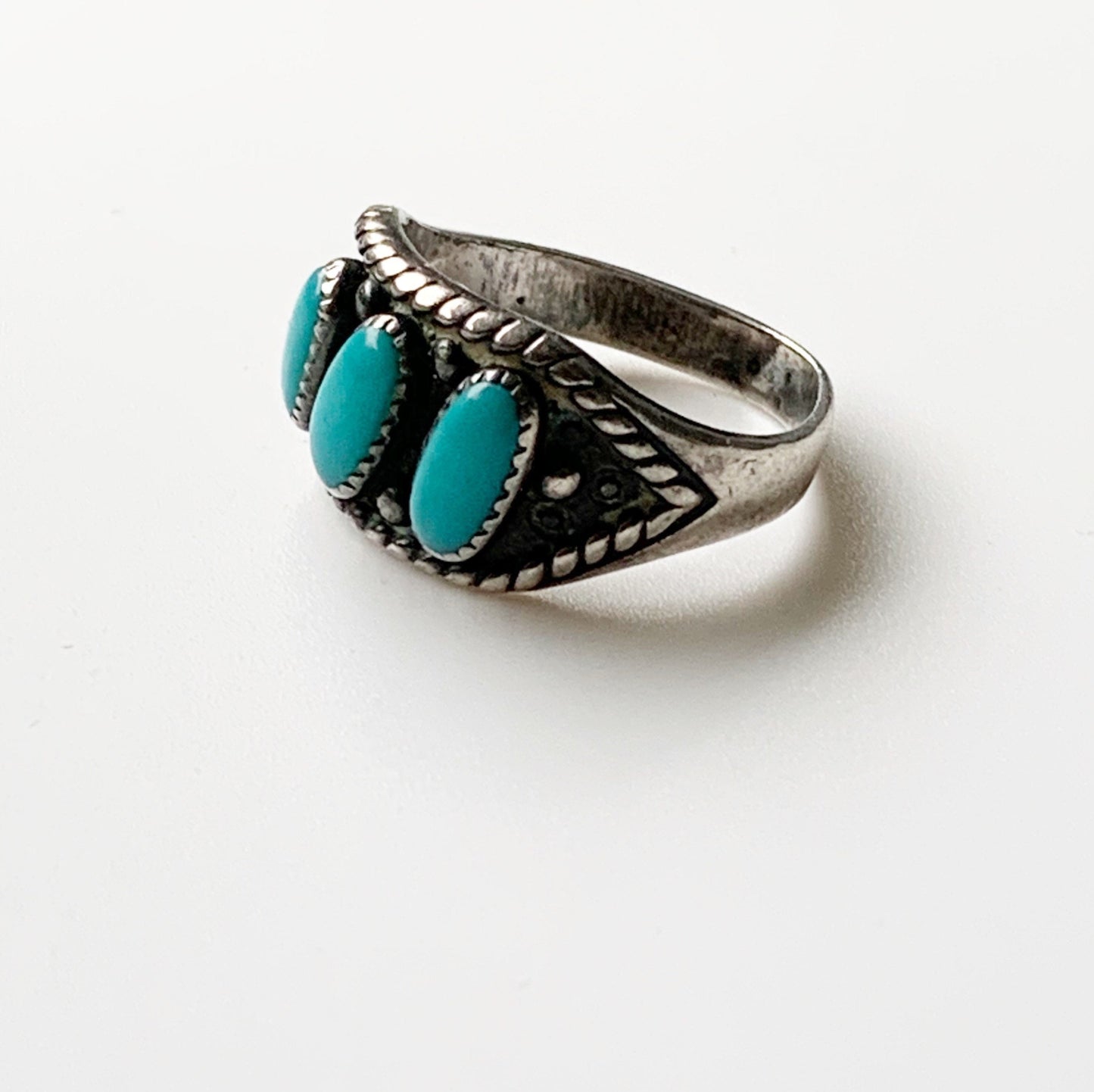 Vintage Turquoise Three Stone Ring | Bell Trading Post Ring | Size 6