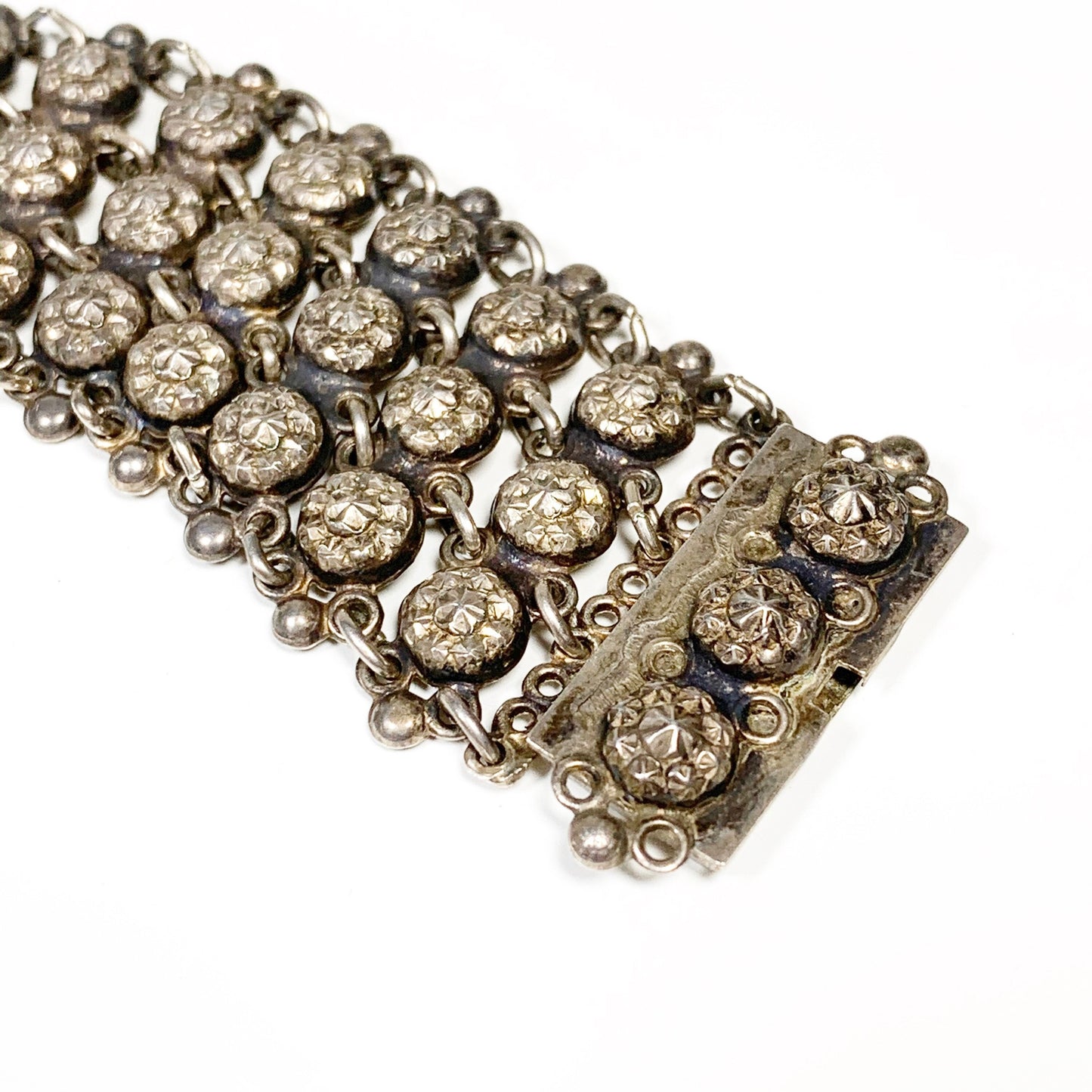 Vintage Silver Wide Chain Link Bracelet | 835 Silver Repousse Bracelet