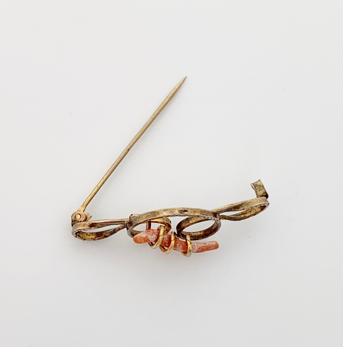 Vintage Love Knot Coral Brooch | Gold Filled Wire Coral Brooch