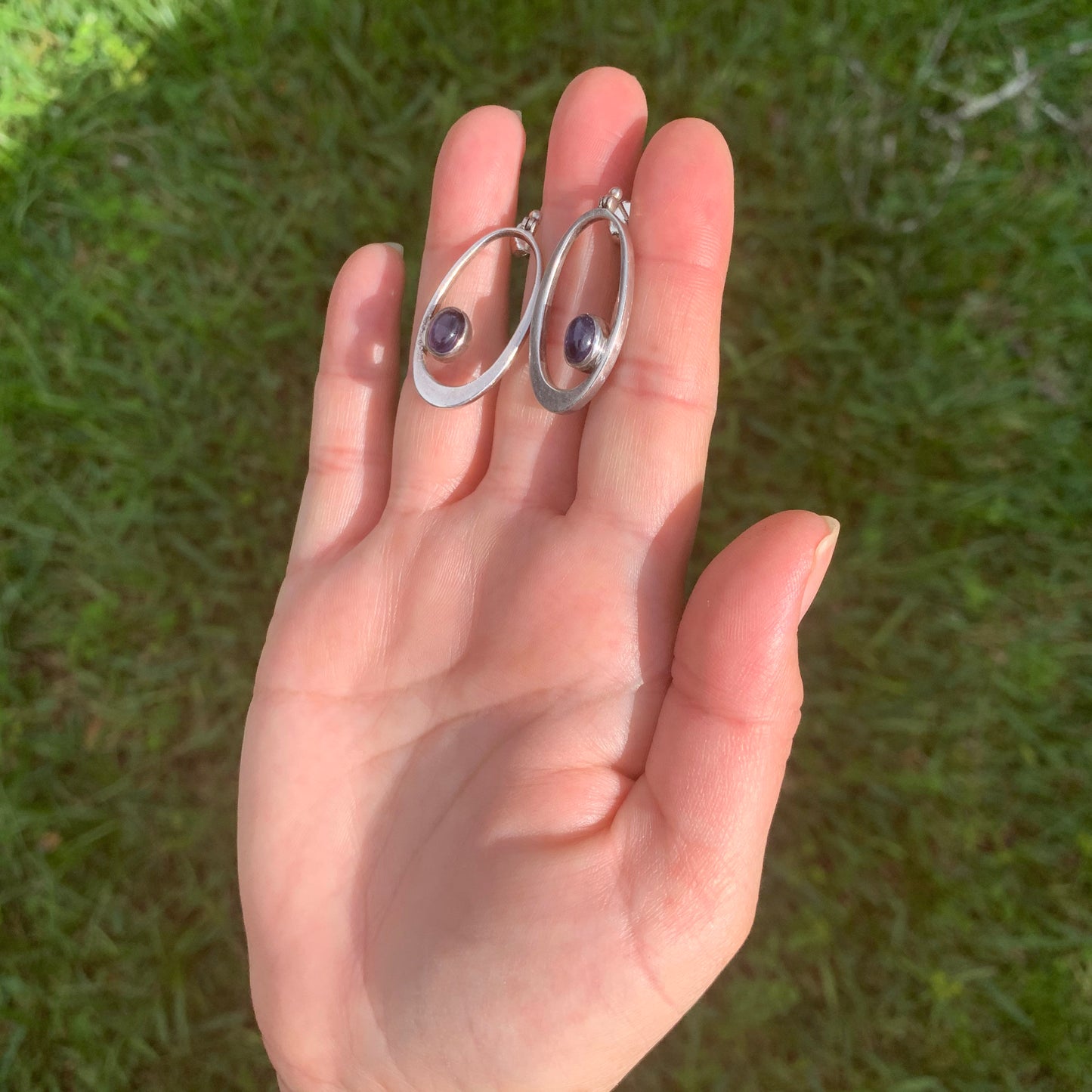 Vintage Amethyst Modernist Drop Earrings | Silver Amethyst Earrings