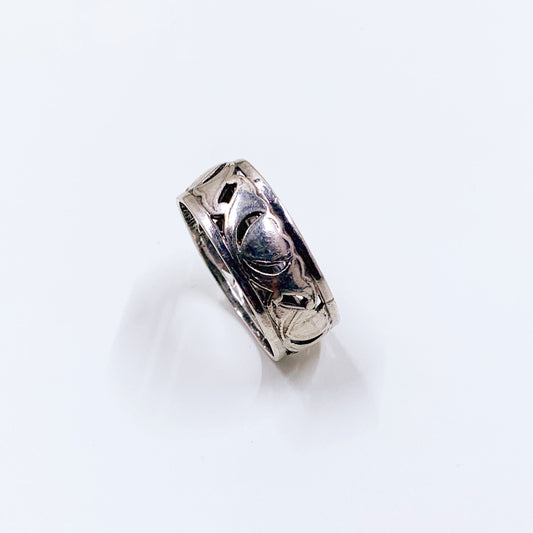 Vintage Heart Ring | Sterling Silver Band | Size 8 Ring