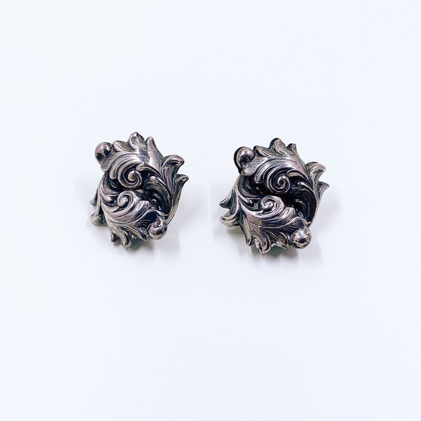 Vintage Acanthus Leaf Earrings | Silver Repousse Earrings