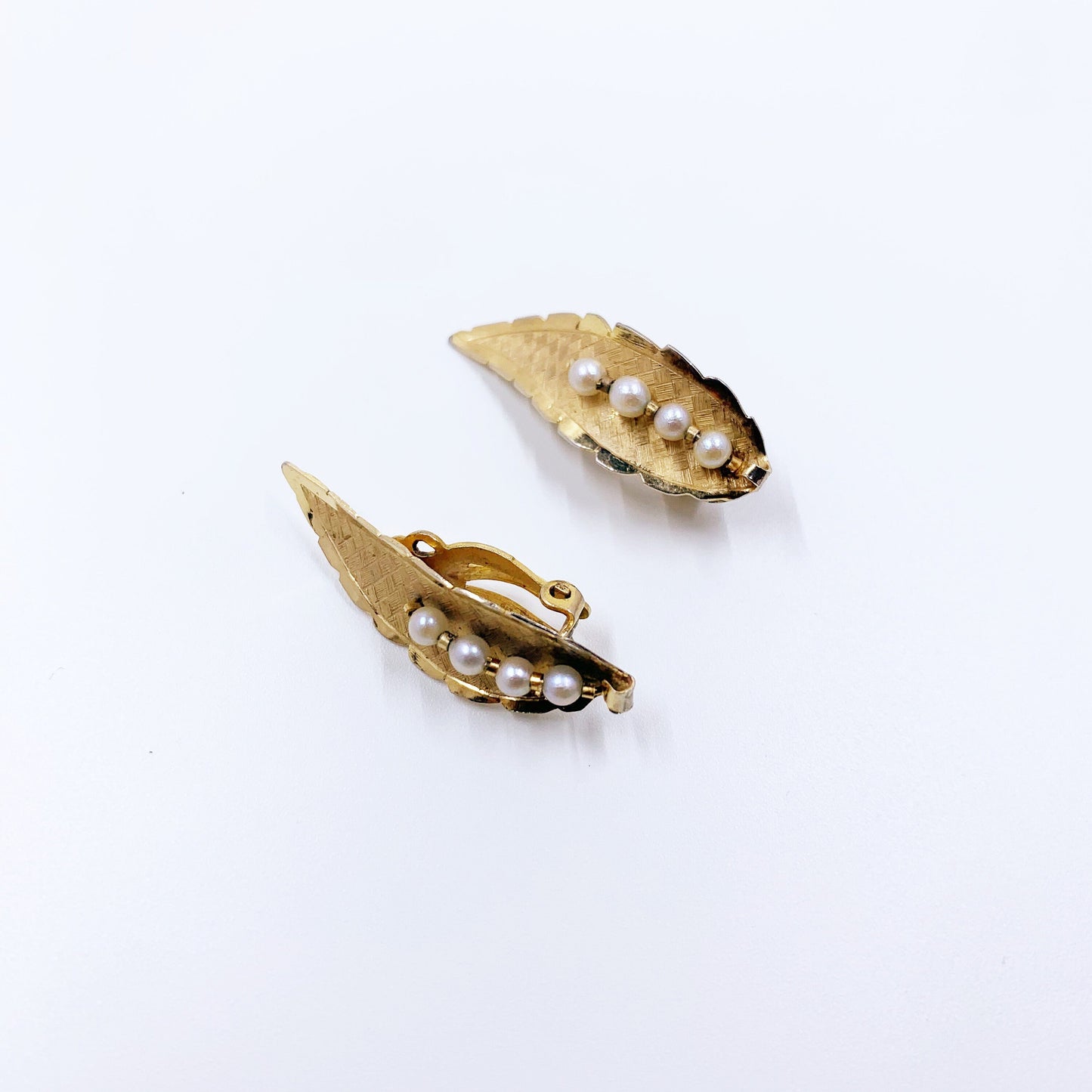 Vintage Gold Leaf and Pearl Earrings | Gold Filled Clip On | Imperial Pearl Syndicate Earrings