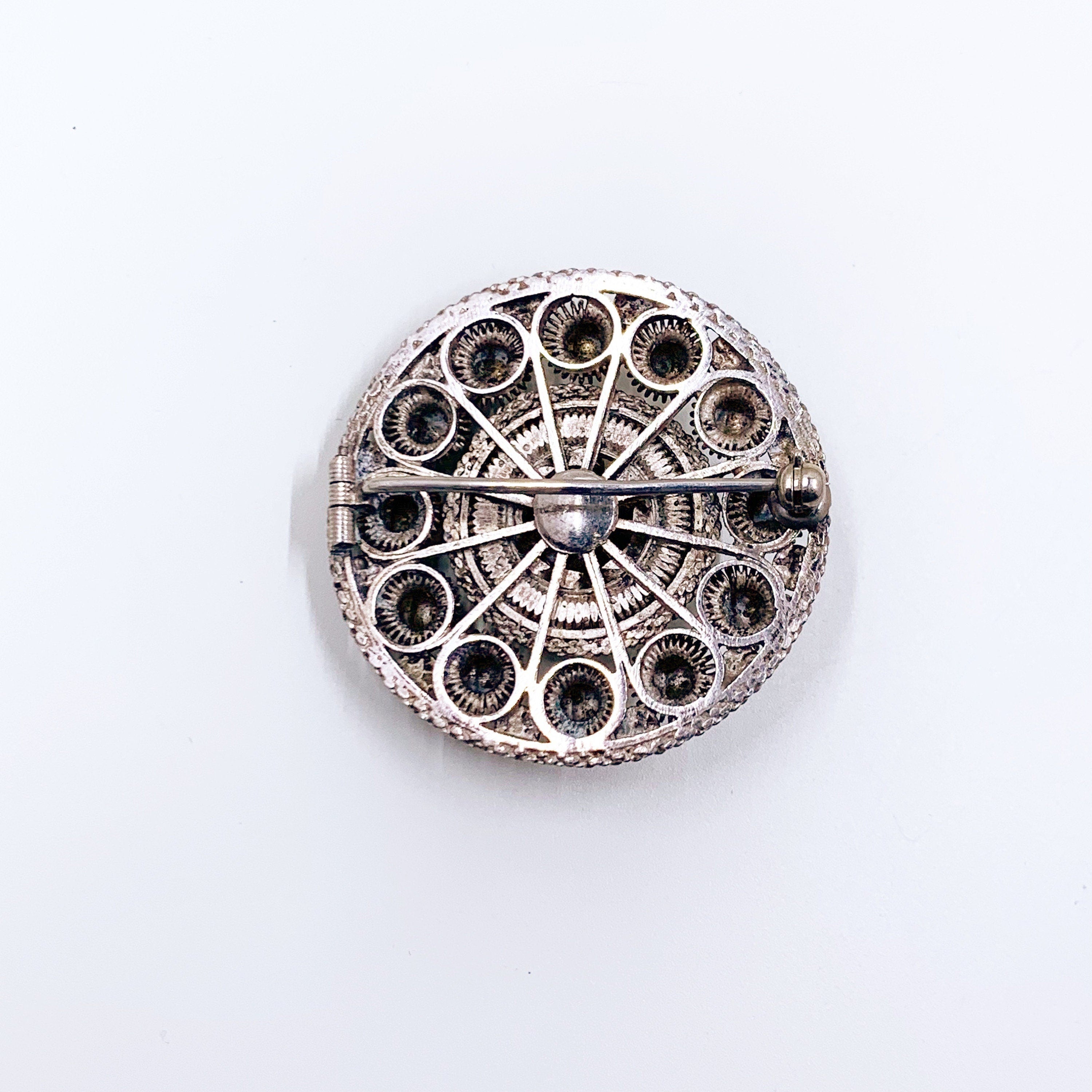 Cannetille brooch on sale