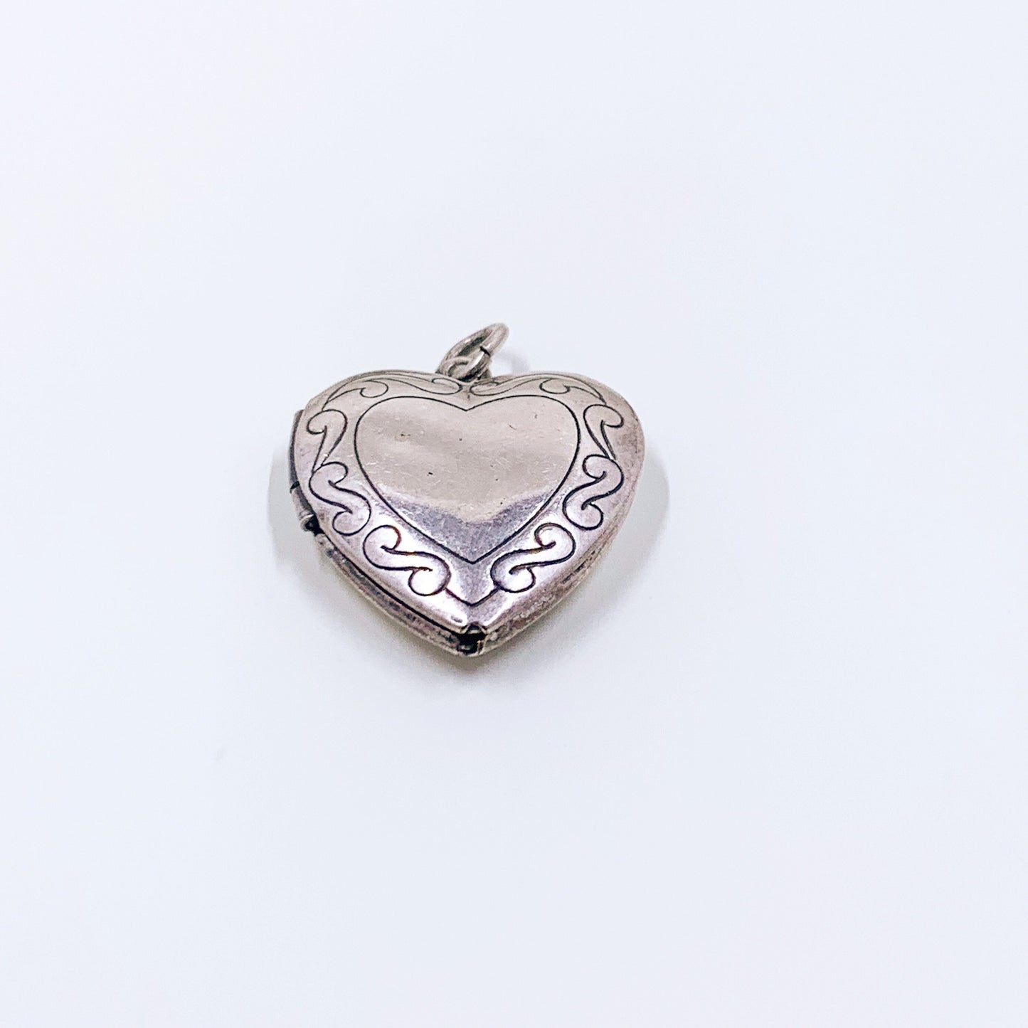Vintage Silver Heart Scrolled Locket | Vintage Engraved Scroll Heart Locket