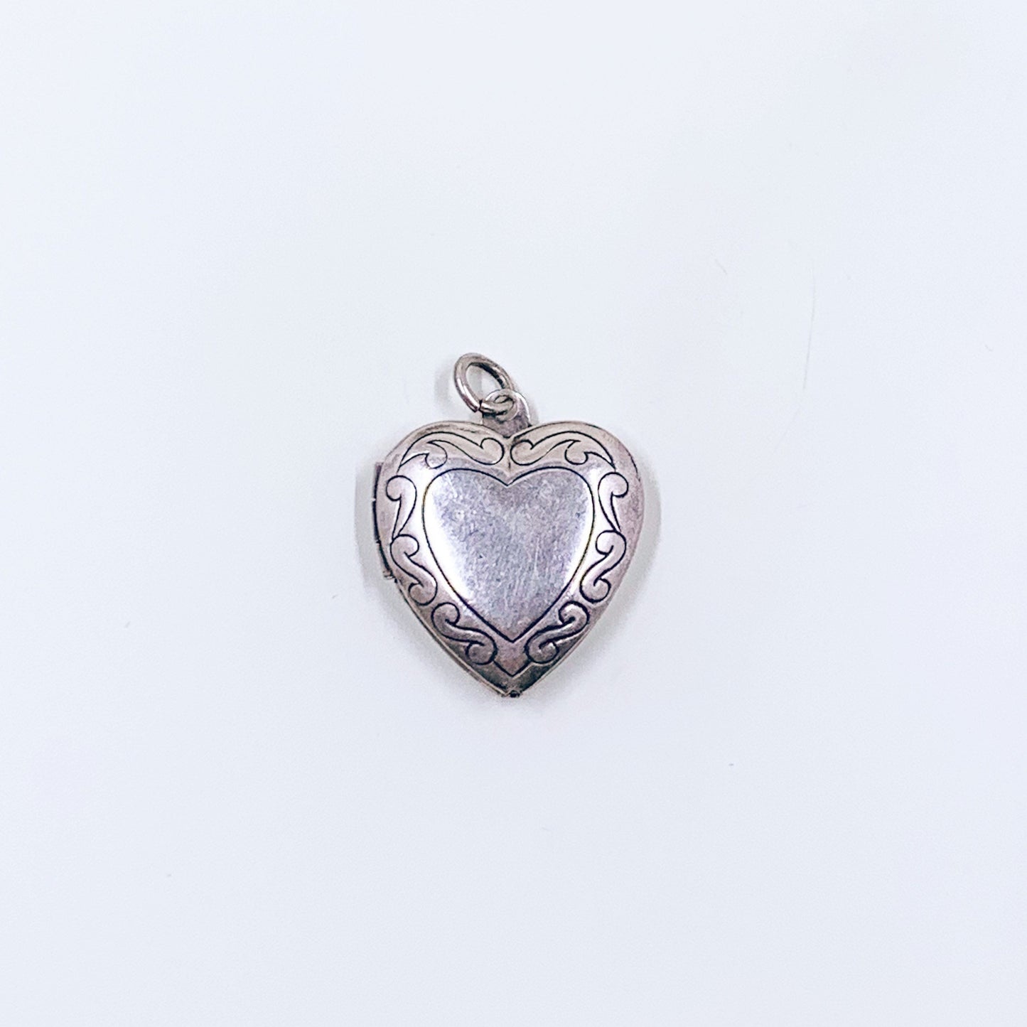 Vintage Silver Heart Scrolled Locket | Vintage Engraved Scroll Heart Locket