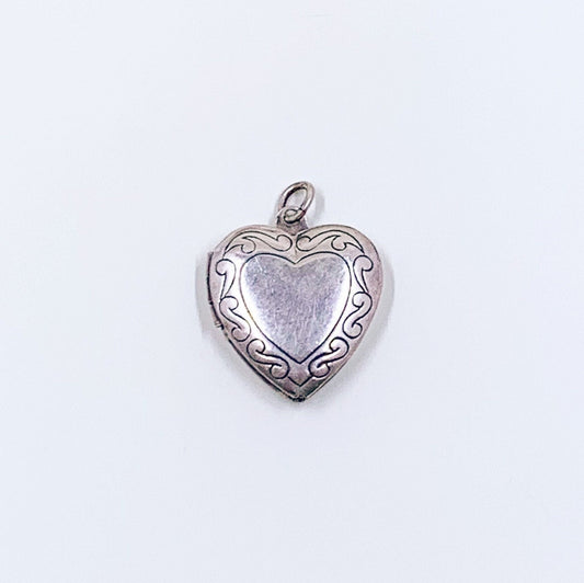 Vintage Silver Heart Scrolled Locket | Vintage Engraved Scroll Heart Locket