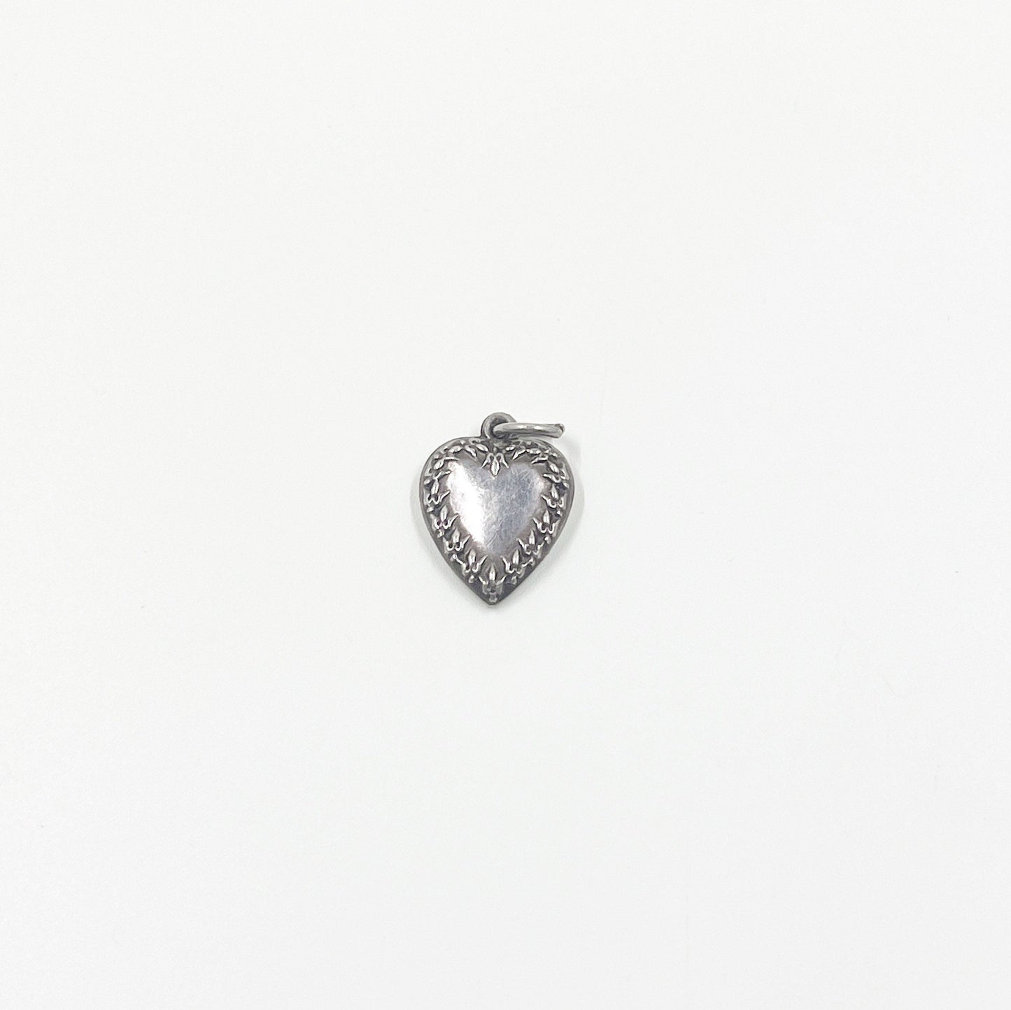 Vintage Silver Puffy Fleur-de-lis Border Heart Charm | Vintage Sweetheart Charm | Sterling Puffy Heart Charm