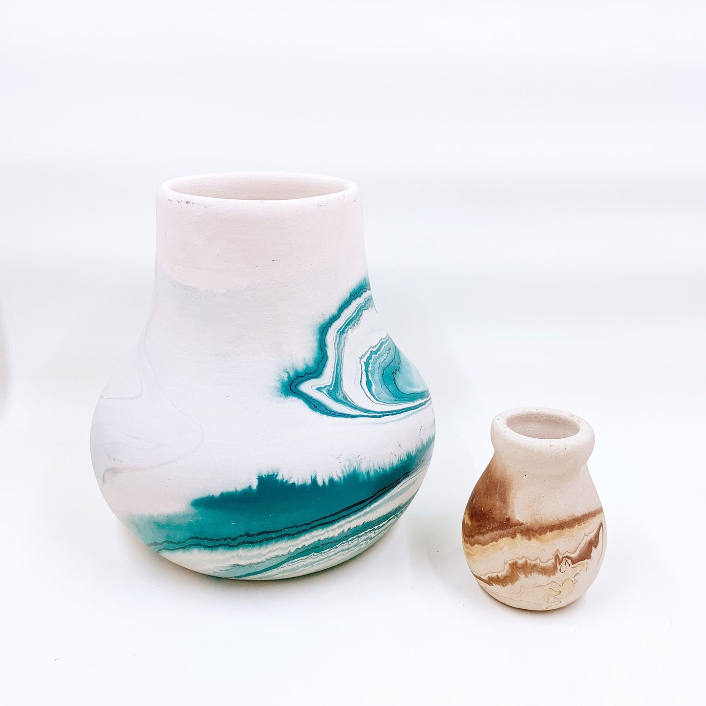Vintage Nemadji Clay Swirl Pottery Vase | Vintage Unglazed Swirled Vase | 5 inch Tall Nemadji Vase