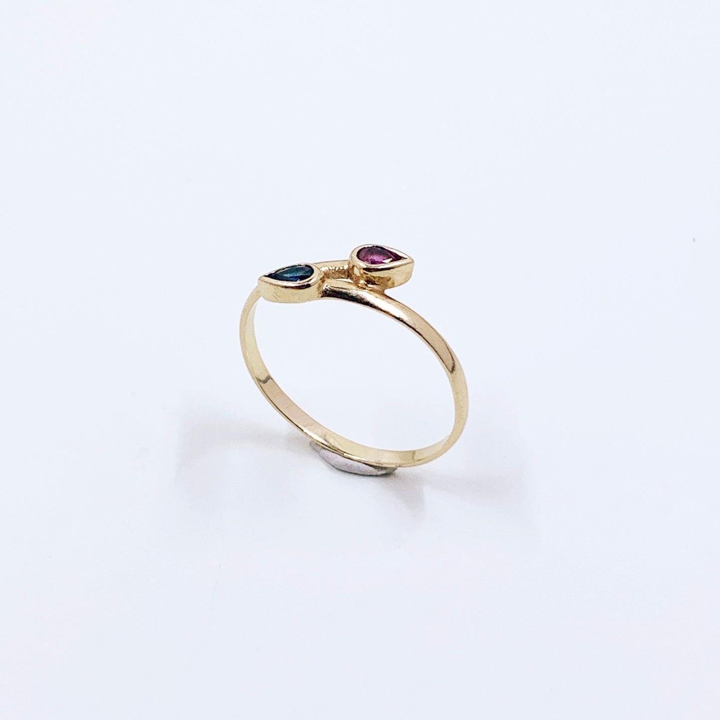 Estate Dainty 14k Gold Sapphire and Ruby Leaf Ring | Size 6 Ring