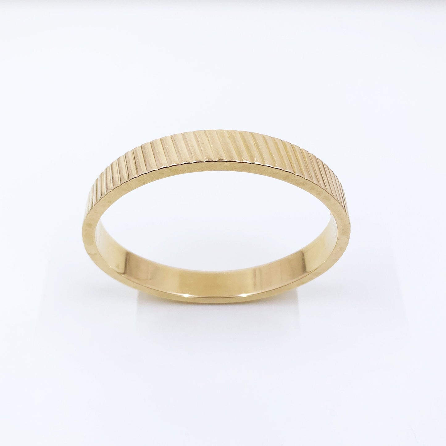 Vintage 14K Ribbed Hinged Bangle Bracelet | Gold Textured Stacking Bracelet