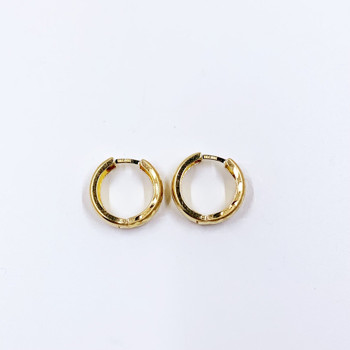 Estate 18k Textured Gold Huggie Earrings | Small 18K Gold Huggie Hoops