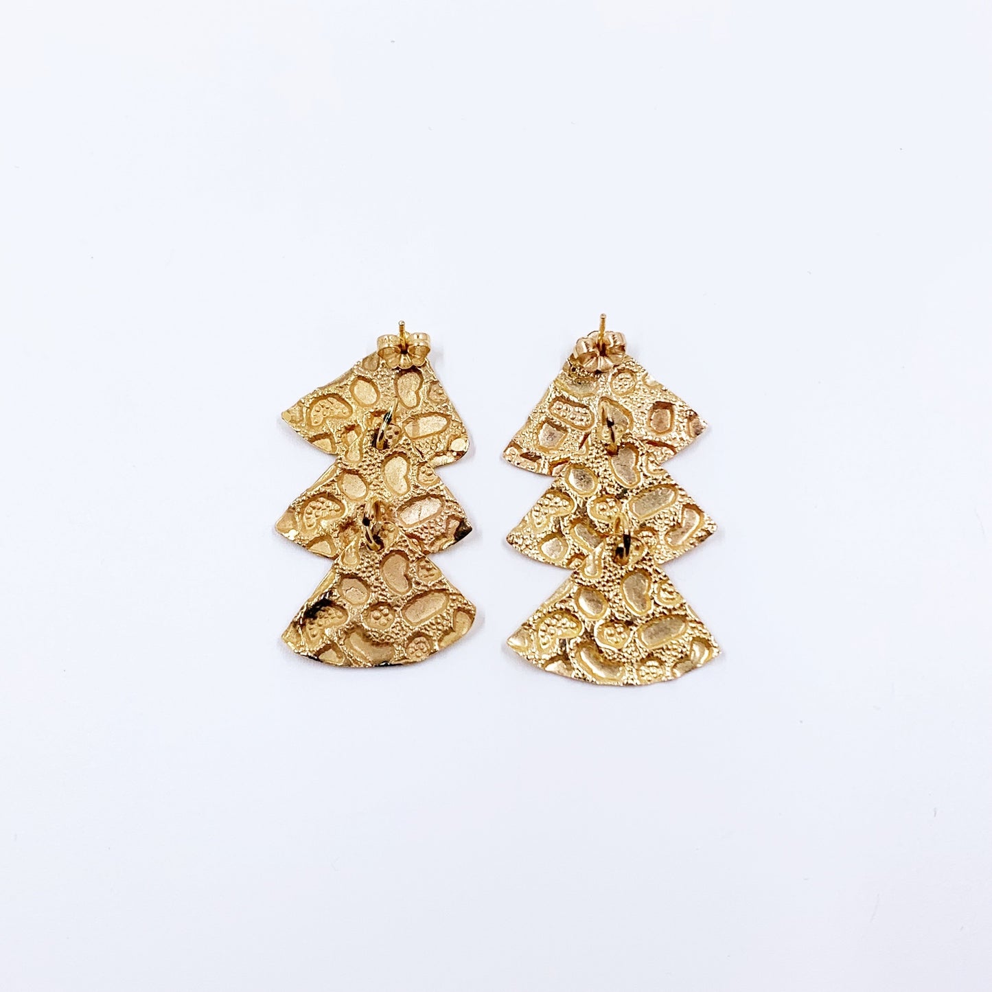 Vintage 14k Gold Textured Triangle Dangle Earrings | 14K Yellow Gold Triple Tiered Drop Earrings